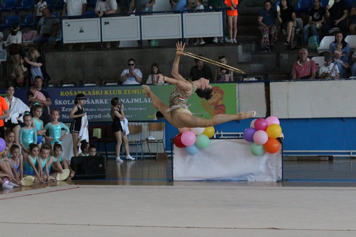 Deca-9-Elena-2